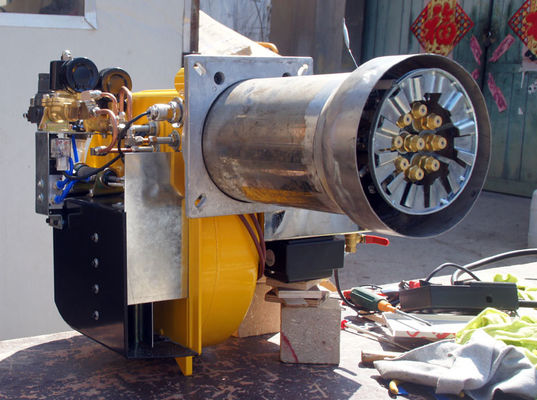 900000 Kcal Recycled Oil Burner 70-80 l / h Tiga Flame Stage Perbaikan mudah